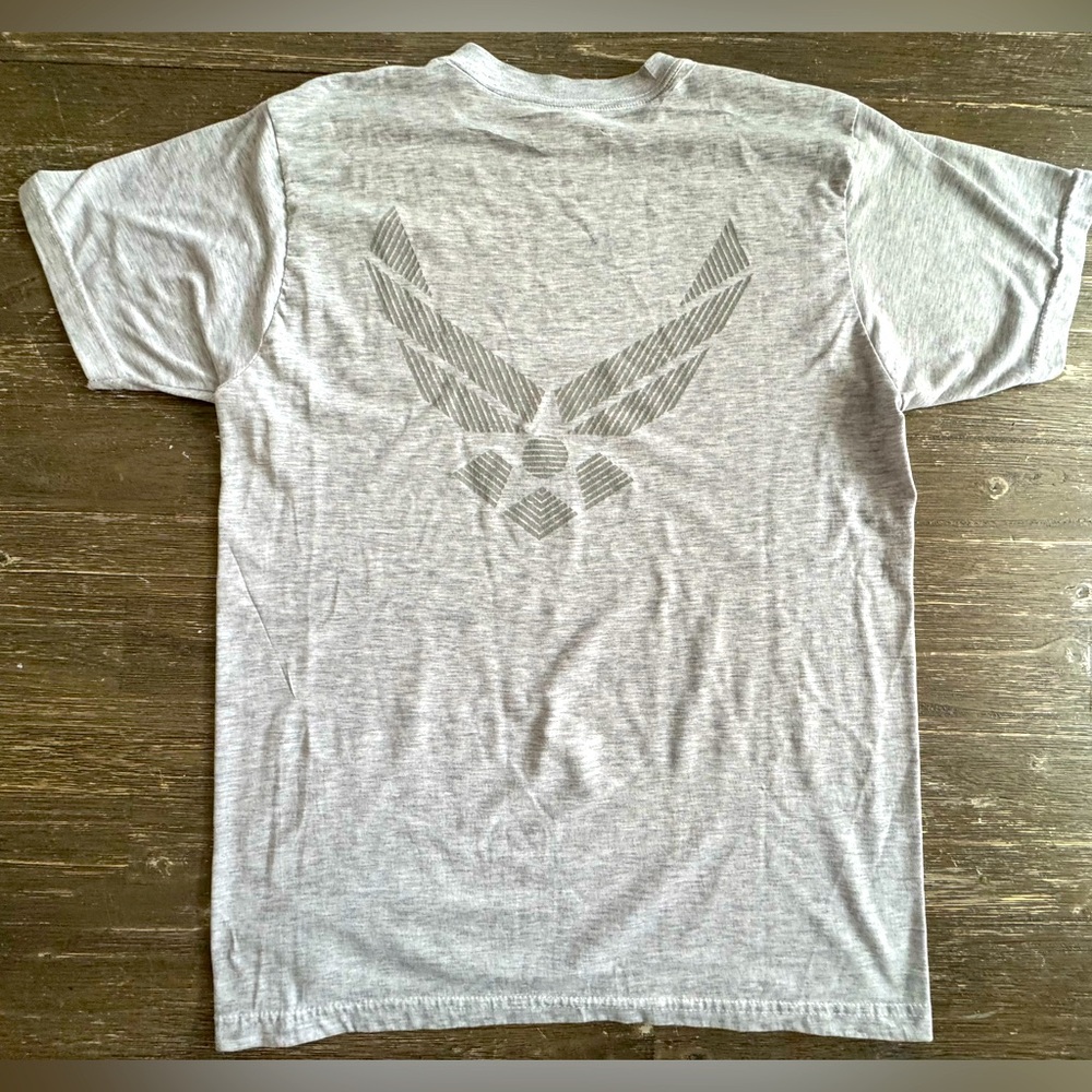 VINTAGE 80S US AIR FORCE GRAPHIC LOGO MENS GRAY T-SHIRT SIZE MEDIUM